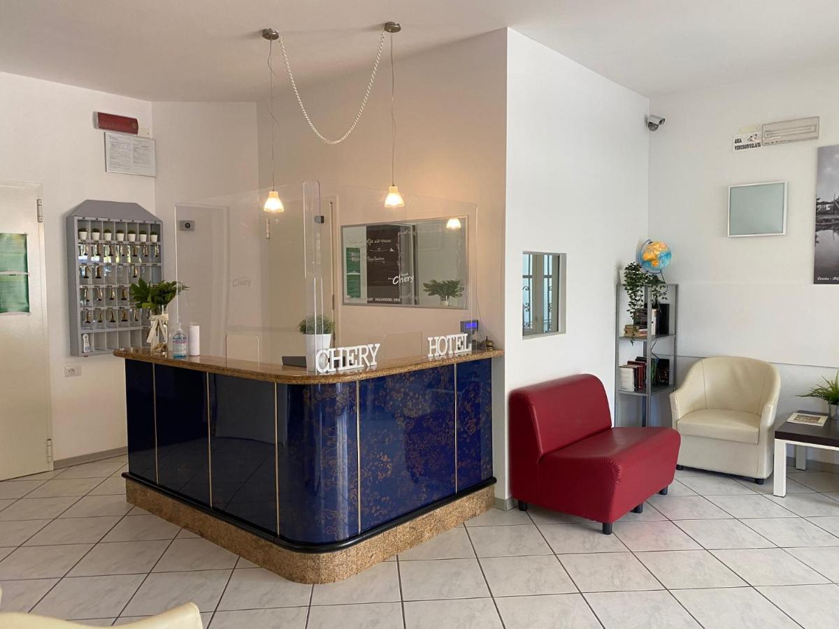 Hotel Chery Milano Marittima Bagian luar foto