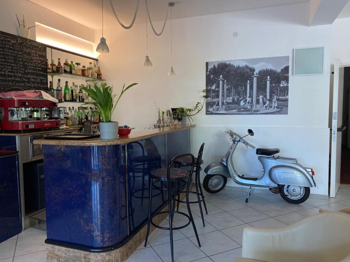 Hotel Chery Milano Marittima Bagian luar foto