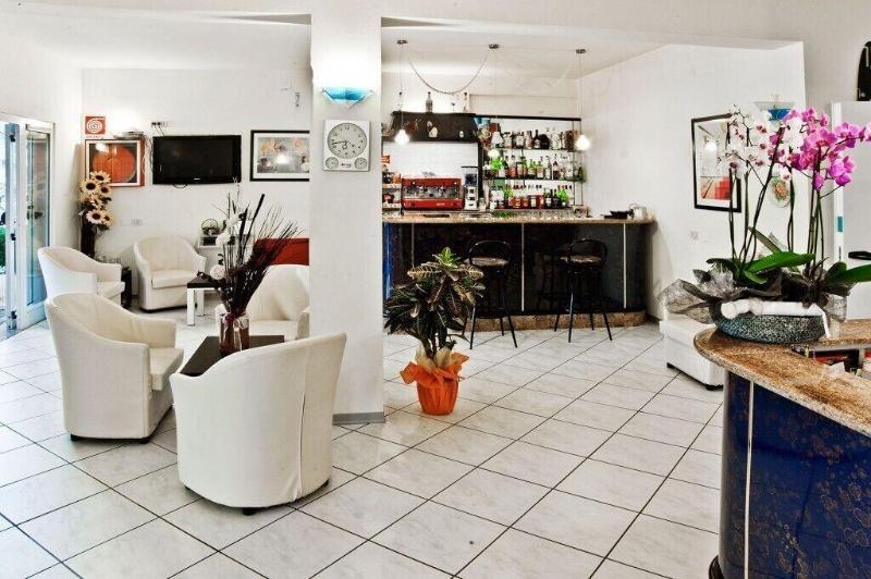 Hotel Chery Milano Marittima Bagian luar foto