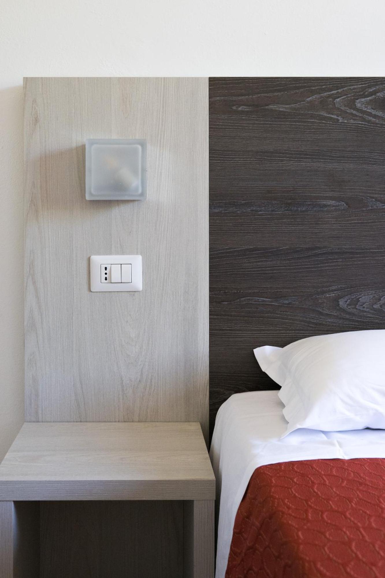 Hotel Chery Milano Marittima Bagian luar foto