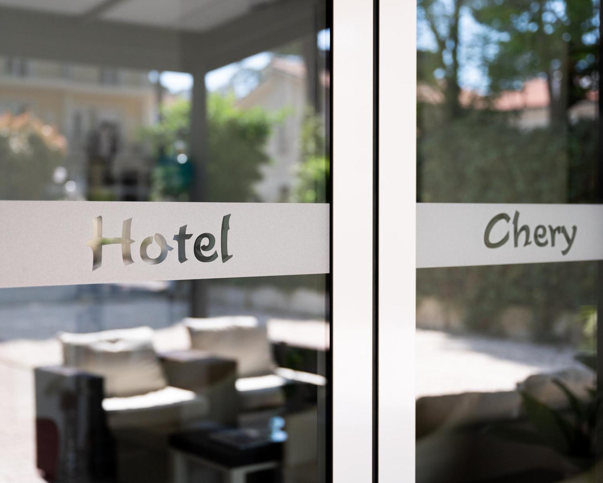Hotel Chery Milano Marittima Bagian luar foto