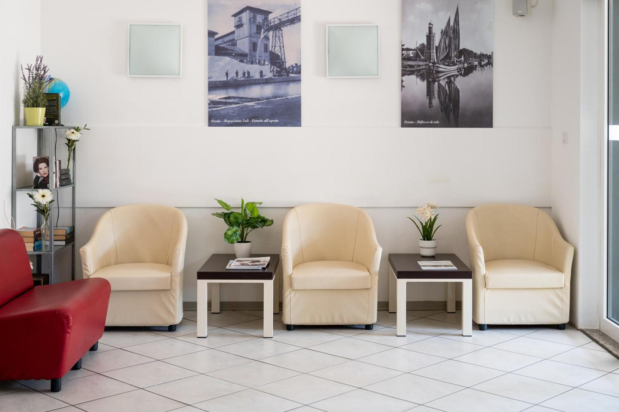 Hotel Chery Milano Marittima Bagian luar foto