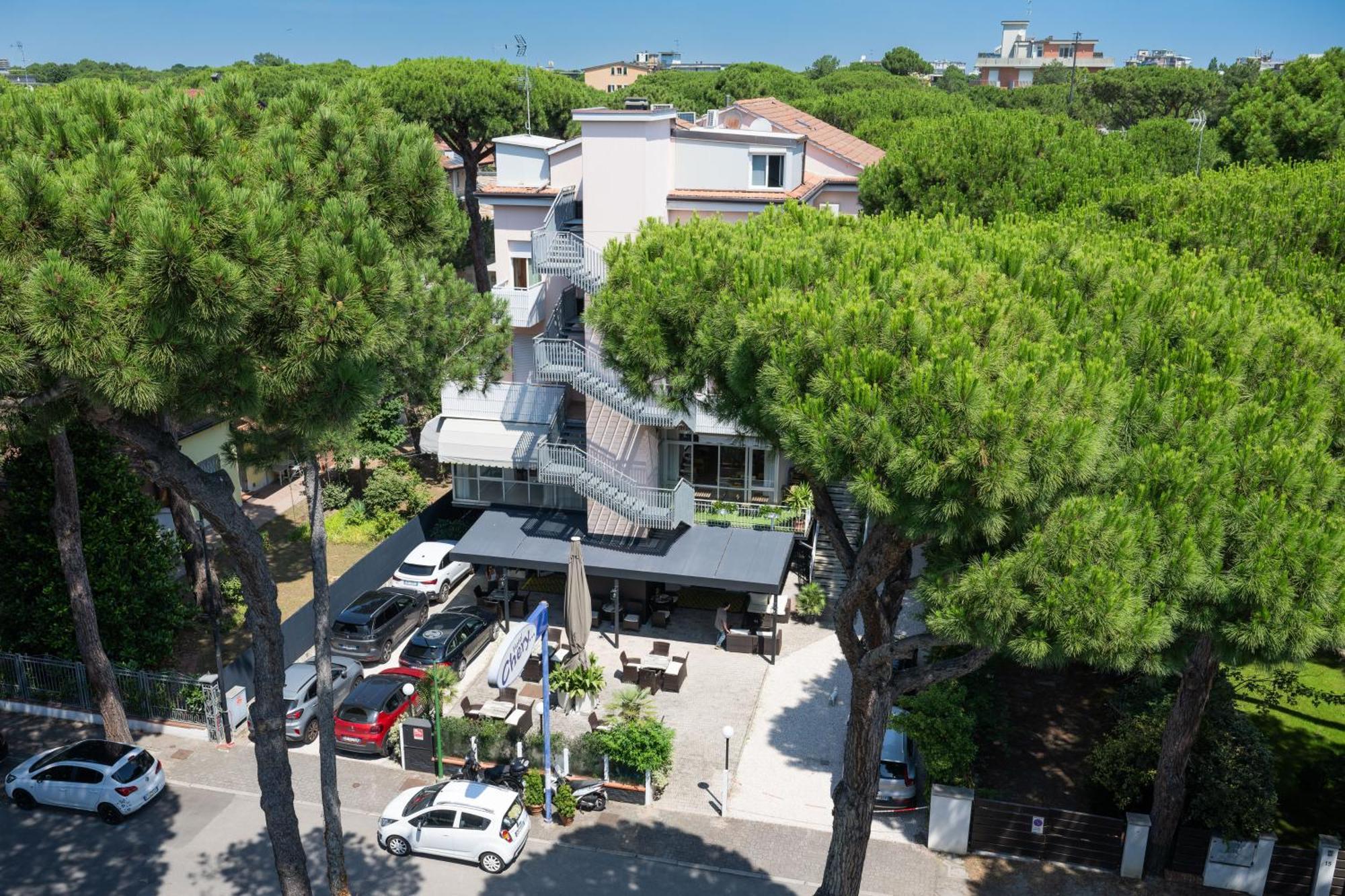 Hotel Chery Milano Marittima Bagian luar foto