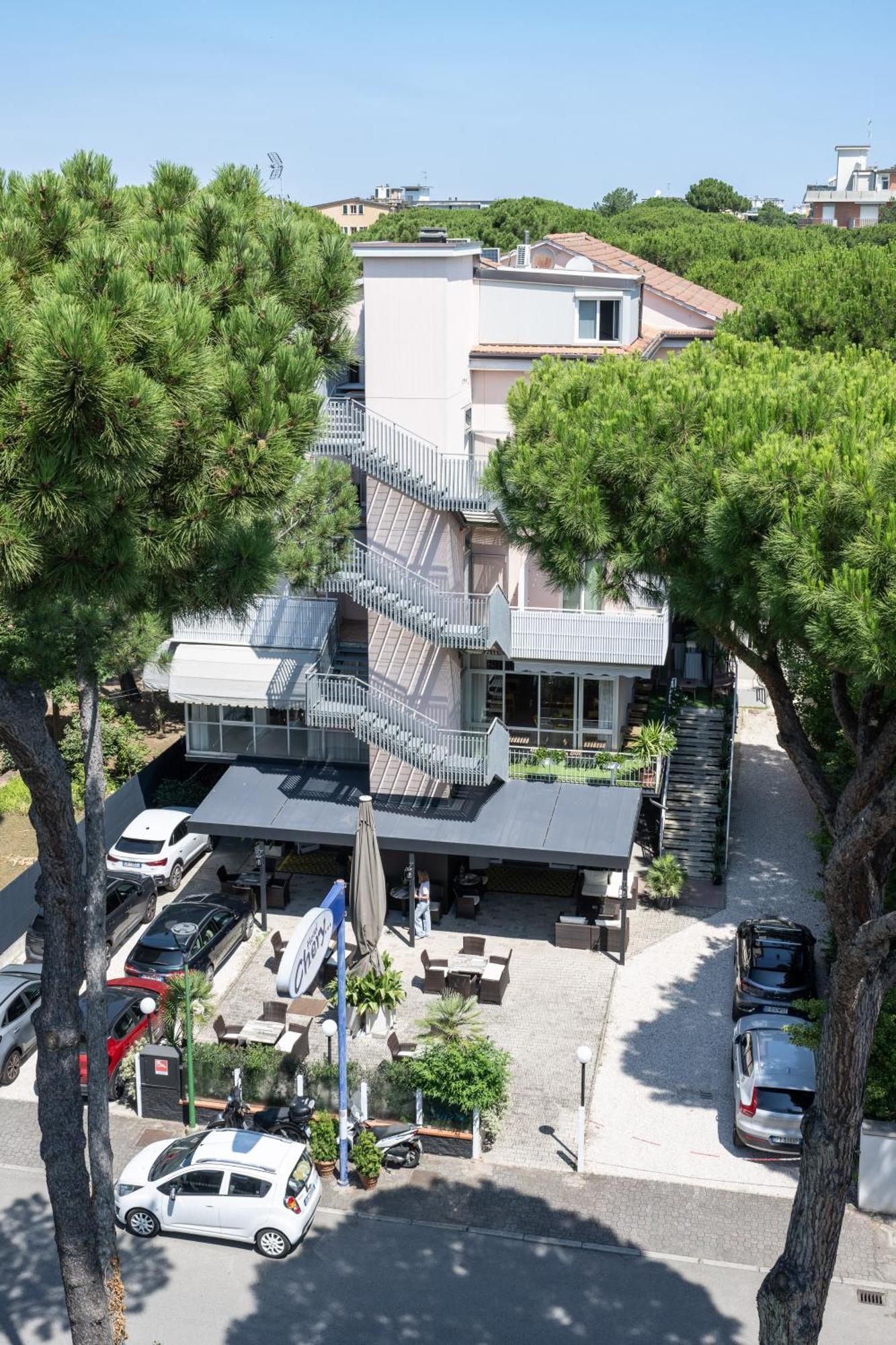 Hotel Chery Milano Marittima Bagian luar foto